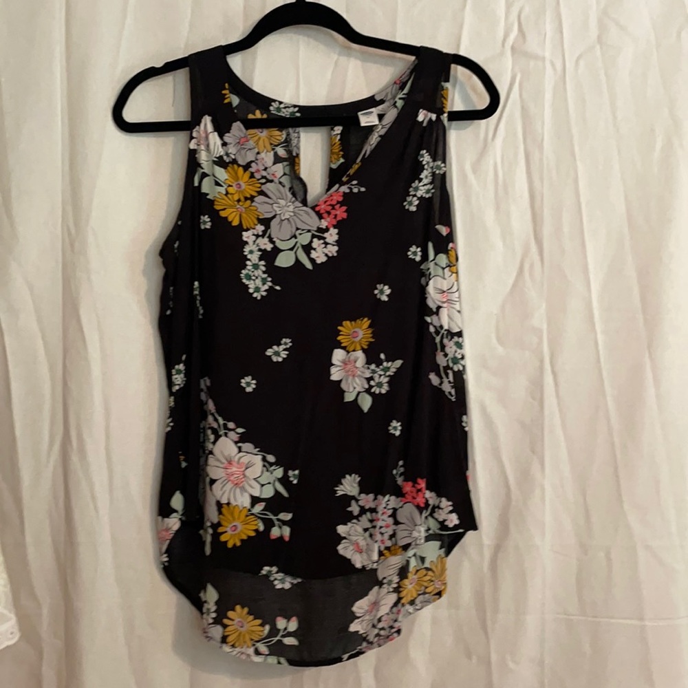 Sleeveless tank